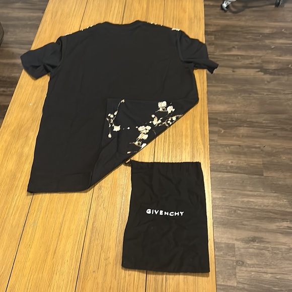 Givenchy floral shirt - Picture 6 of 6